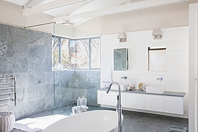 英语老师没戴罩子让我抄了|疫情期间英语课堂趣事:老师未戴口罩,学生抄写作业引发防疫思考-2
